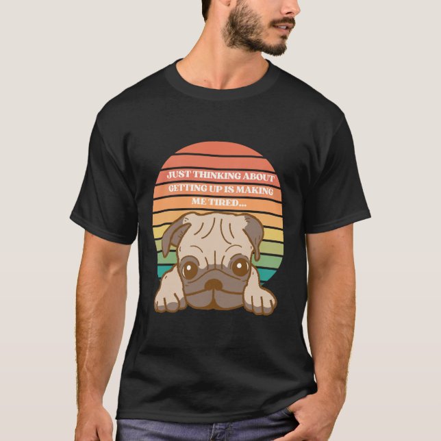 Söt sömnig mopsvalp Mamma Mops T Shirt (Framsida)