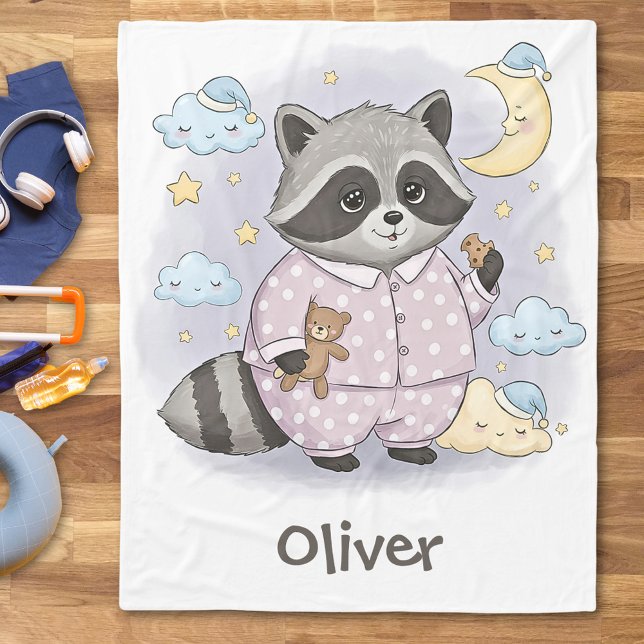 Söt sömnig tvättbjörn med pyjamas fleecefilt (Skapare uppladdad)