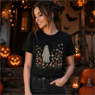Söt spöke i vildblomsterträdgård Halloween T Shirt