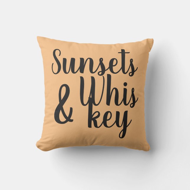 söt SUNSETS & WHISKEY-typografi | Kudde (Framsida)