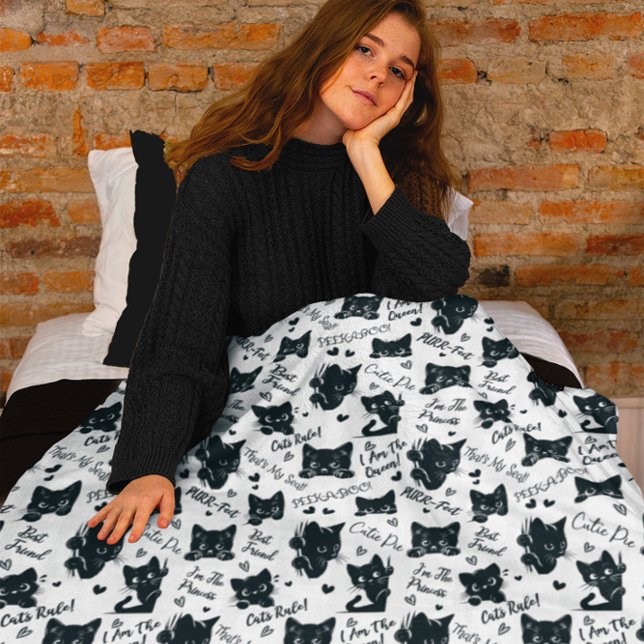 Söt svart katt Halloween-mönster för kattälskare Fleecefilt (Cute Black Cats and Sayings | Hearts Pattern Wrapping Paper for Cat Lovers |Halloween Fleece Blanket)