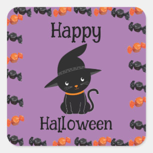 Söt svart katt i häxhatt Glad Halloween Lila Fyrkantigt Klistermärke