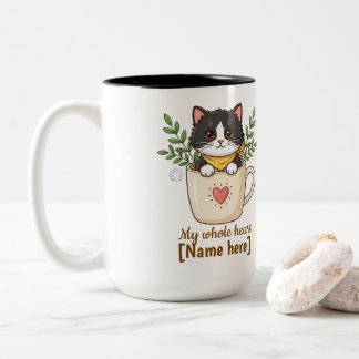 Söt svart katt i kaffekopp Personlig mugg