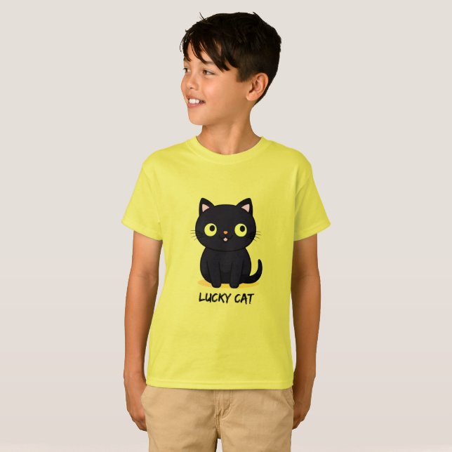 Söt svart katt med stora ögon t shirt (Hel framsida)