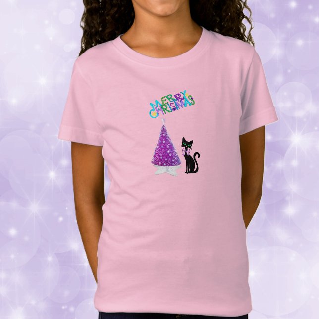 Söt svart katt Rosa blank Julgran T Shirt (Shiny pink Merry Christmas tree on star rug pretty black cat with bow on kid's holiday tee shirt.)