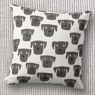 Söt svart labrador retriever kudde