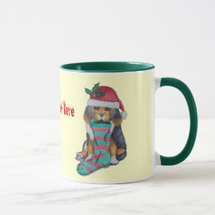 Söt svart och brun valp för julklappar mugg