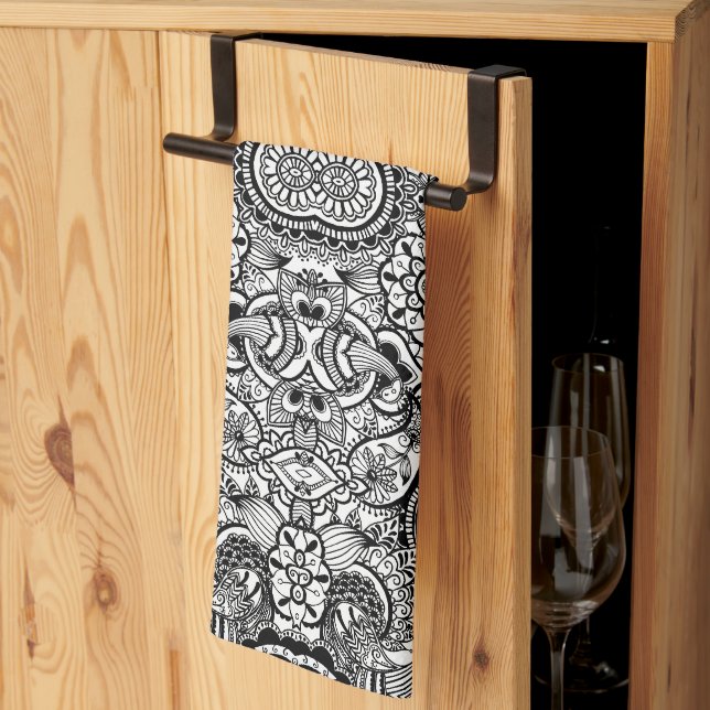 Söt svart vit blommig paisley kökshandduk (Thirds Fold)