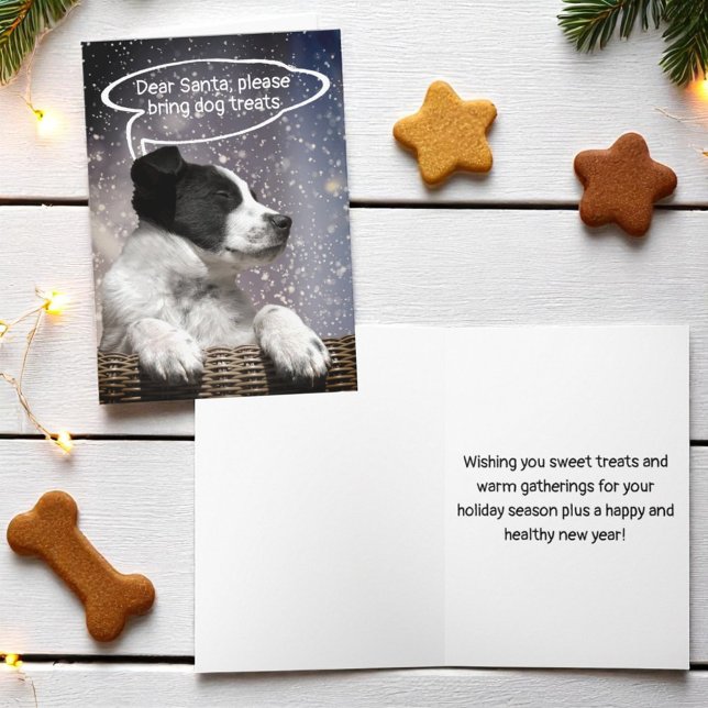 Söt svart-vit valp som drömmer i snöfall Anpassad Helgkort (cover and inside template Christmas greeting card)