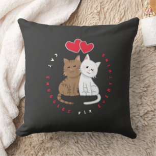 Söt T-shirt med illustration av kattkram Kudde