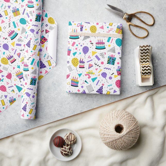 Söt tecknad födelsedagstårta och ballong presentpapper (Hantverk)