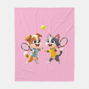 Söt Tecknad Hund och Katt som Spelar Padel Tennis Fleecefilt