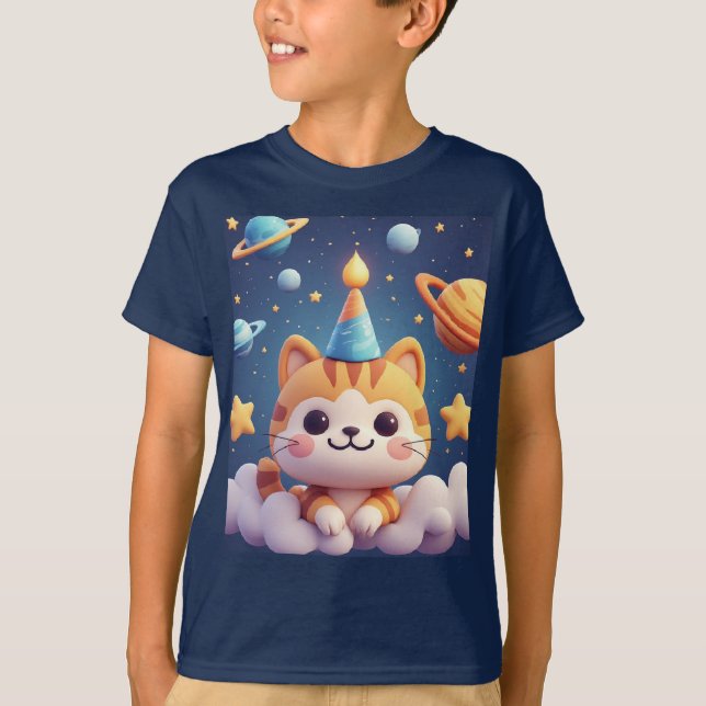 Söt tecknad katt på moln med födelsedagsmössa t shirt (Framsida)
