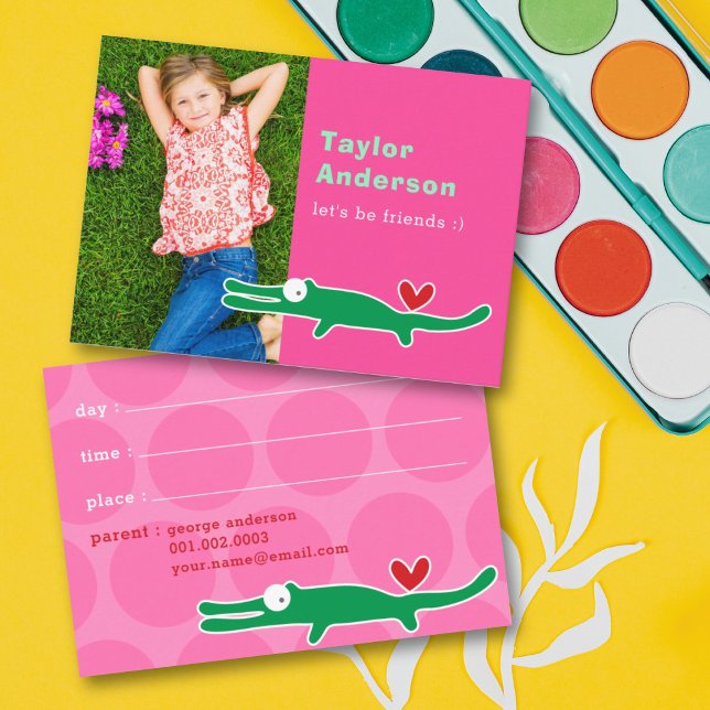 Söt tecnad grön alligator foto Lekdatum för barn (Skapare uppladdad)