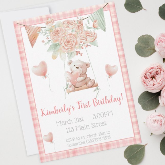 Söt teddybjörn Rosa rutig födelsedag Inbjudningar (An adorable teddy bear birthday invitation for a little girl's birthday party.)