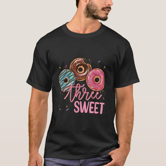 Söt tre 3 Rd Doughnut Birthday Girl Donut Party T Shirt (Framsida)