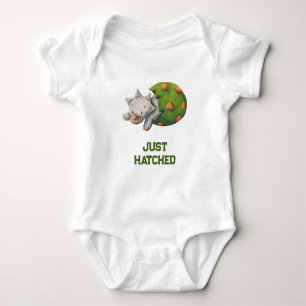 Söt Triceratops-dinosaur utkläcks Neutral T Shirt