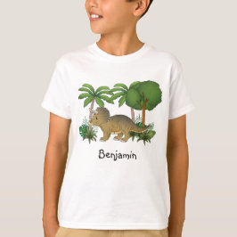 Söt Triceratops-dinosaurie med träd och växter T Shirt