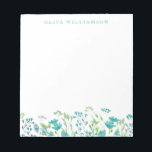 Söt Turkos Blue Watercolor Blommigt med Namn Anteckningsblock<br><div class="desc">Fin vattenfärgsmålning av känsliga blommigtar i turkosblått,  personlig med ditt namn.</div>