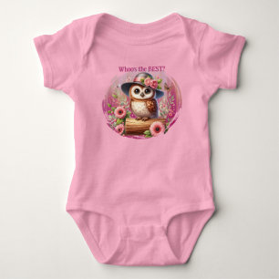 Söt uggla med hatt & blomster scen t shirt