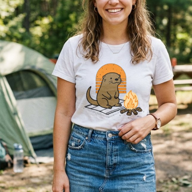 Söt utter med lägereld illustration camping t shirt (Skapare uppladdad)