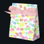 Söt vattenfärg fransk makaronmönster presentaskar<br><div class="desc">Handmålad regnbågsfärgad fransk makaronmönster.</div>