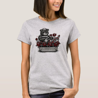 Söt Vintage Björn som vattnar Rosor Trädgårdsklubb T Shirt