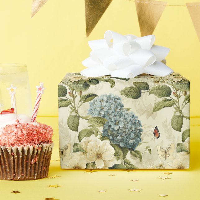 Söt Vintage Blue Hydrangea and Butterfly Blommigt Presentpapper (Födelsedagsfest)