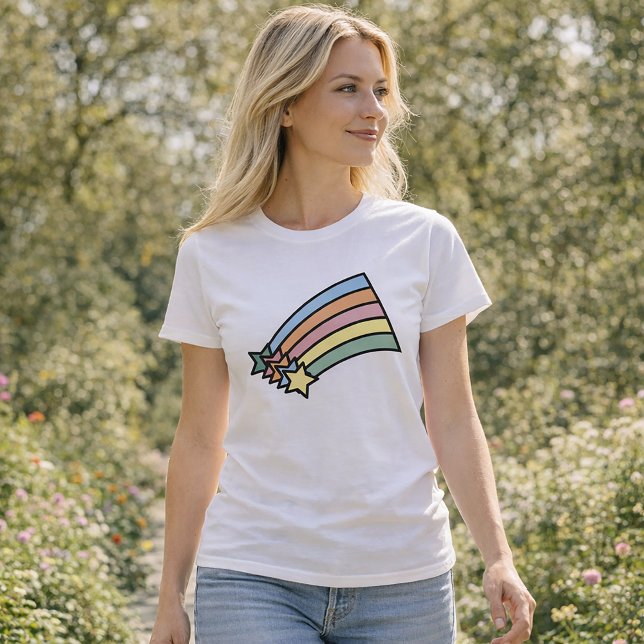 Söt vintage himmelska stjärnfallsgrafik tröja (A shirt with shooting stars and a rainbow in pastel colors.)