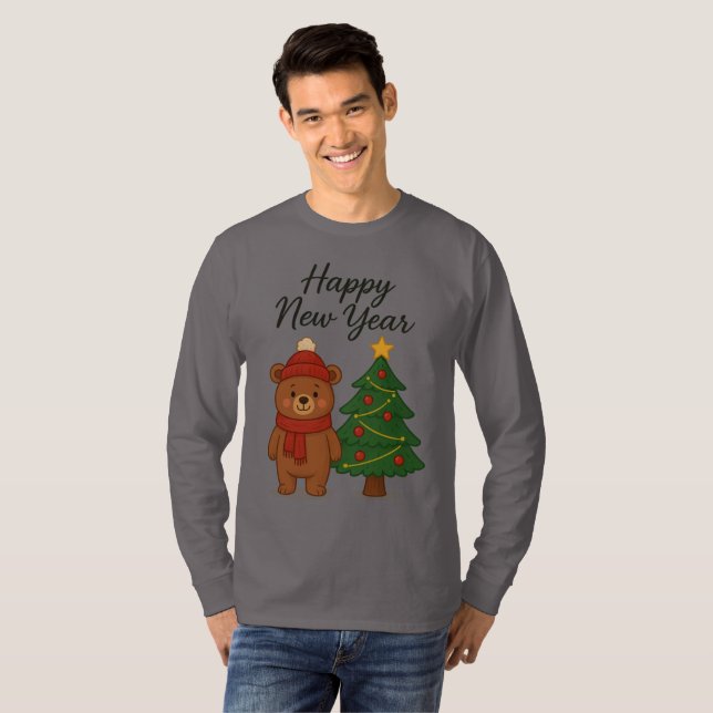 Söt vinterbjörn med julgran Gott nytt år T Shirt (Hel framsida)