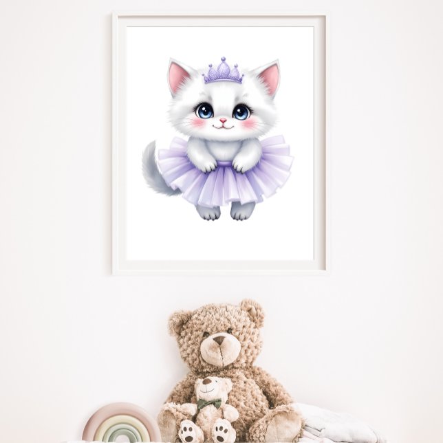 Söt Vit Kattunge Prinsessa i Lila Tutu Kunglig Poster (Skapare uppladdad)