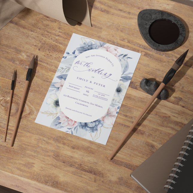 Söt Watercolor Dusty Blue Blommigt Bröllop Inbjudningar (Pretty Watercolor Dusty Blue Floral Wedding Invitation)
