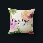 Söt Watercolor Flowers Personlig Pillow Kudde<br><div class="desc">Anpassningsstolpe med färgstarka vattenfärger med moderna kalligrafiskript. Blommigtens kudde blir perfekt som gåva eller färgstark accent till vilket rum som helst.</div>