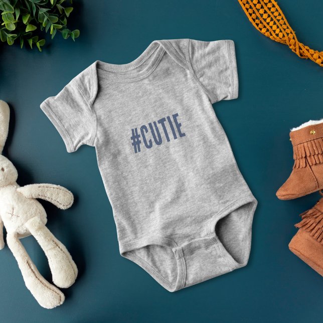 Söt Wordart T Shirt (cutie baby bodysuit)