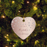 Söta 16 ro guld-diamanter julgransprydnad keramik<br><div class="desc">Ett prydnadsföremål för en girig och glamorös sötad 16-årsdag. En faux ro guld-bakgrund med en elegant faux guld diamanter. Texten: namn är skrivet i mörk ro guld med ett modernt handskript i stil. Tempera för ett datum och 16 år. Perfekt som party dekoration,  tjänst,  keepé eller som gåva.</div>