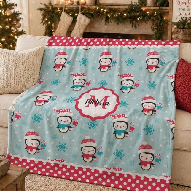 Söta barns julvinterpingvin fleecefilt (A cute Christmas penguin and polkadots kids monogram blanket)