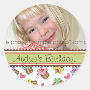 Söta Cherry-Muffinsar Birthday Gift-etikett Runt Klistermärke