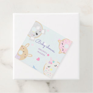 söta djurdonuts monogram babyshower gåvor etiketter