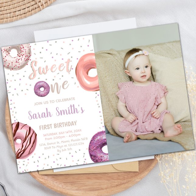 Söta en annonsdag med foto inbjudningar (Sweet One Donut Birthday Invitations with photo)