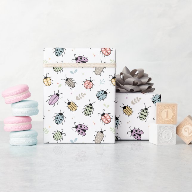 Söta färgglada insektsmönster presentpapper (Baby Shower)