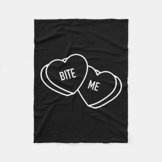 Söta hjärtan biter mig, rolig anti-valentinsdag  fleecefilt