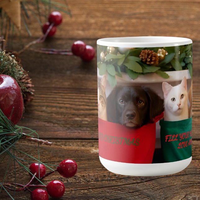 Söta katter & hundar i julstrumpor kaffemugg (Skapare uppladdad)