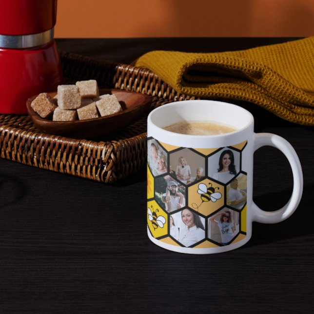 Söta minnen: Honeycomb Photo Collage (14 Bilder) Kaffemugg (Honeycomb Photo Collage,
Personalized Coffee Mug,
14 Picture Mug,
Custom Photo Mug,
Family Photo)
