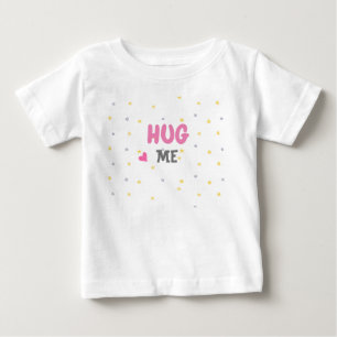 Söta moderna rosa babyhjärta Krama mig T Shirt