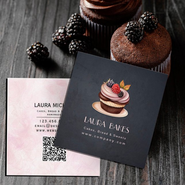 Söta Muffinsar av bakerifrukt Patisserie Fyrkantigt Visitkort (Business card features delicious cupcakes #cakebakercupcake #bakery #zazzlemade)