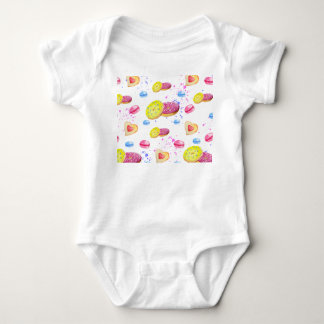 Söta nötter med färgglas mönster t shirt