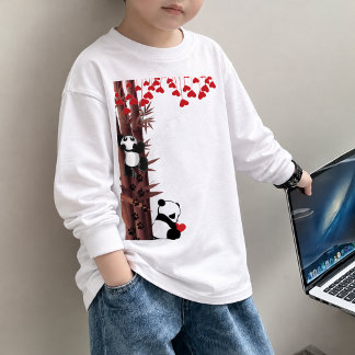 Söta Pandas klättrar på bambu med hjärtan Barns lå T Shirt