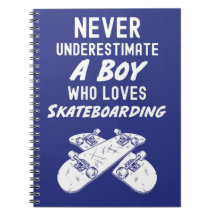 Söta presentidéer i marinblått för skateboardåkand