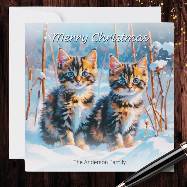 Söta randiga kattungar i snö husdjur jul julkort (A personalized Christmas card with illustration of two cute tabby kittens in the winter snow)