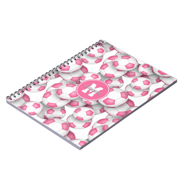 söta rosa fotbollar mönster med monogram anteckningsbok (Vänstra Sidan)